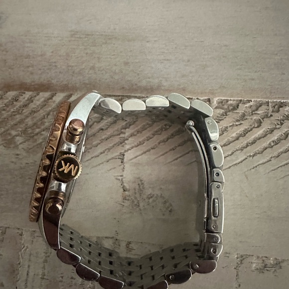 Michael Kors tri tone watch - Picture 3 of 4